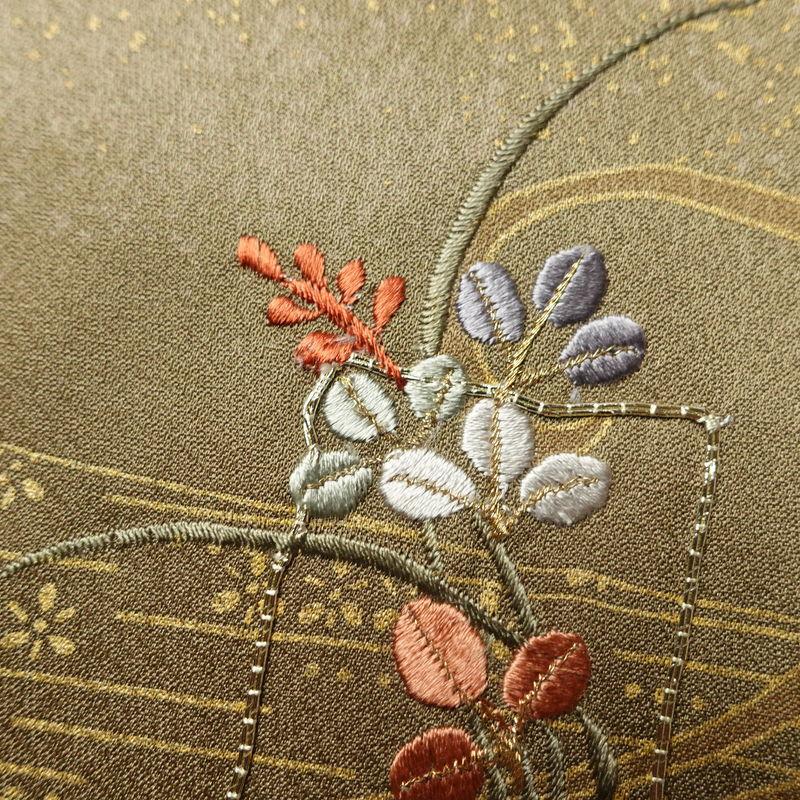 中古 訪問着 正絹 金彩 銀駒刺繍 古典柄 刺繍 袷仕立て 茶_10