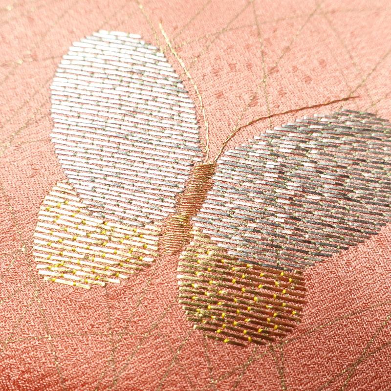 中古 付け下げ 良品 綸子 正絹 蝶・昆虫柄 袷仕立て 身丈160.5cm 裄丈64.5cm 刺繍 金糸 金彩 蝶 ピンク_9