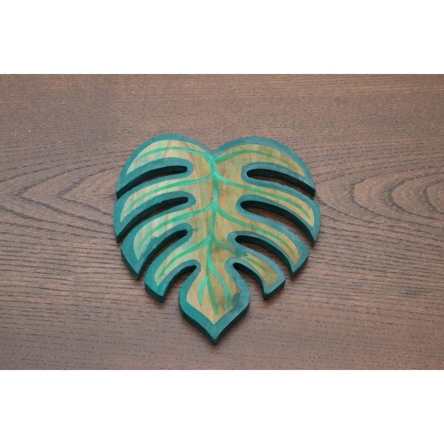 秋田杉で作った趣味のコースター　木の葉模様　ハンドメイド　手作り　こだわりの逸品　秋のイメージ | 