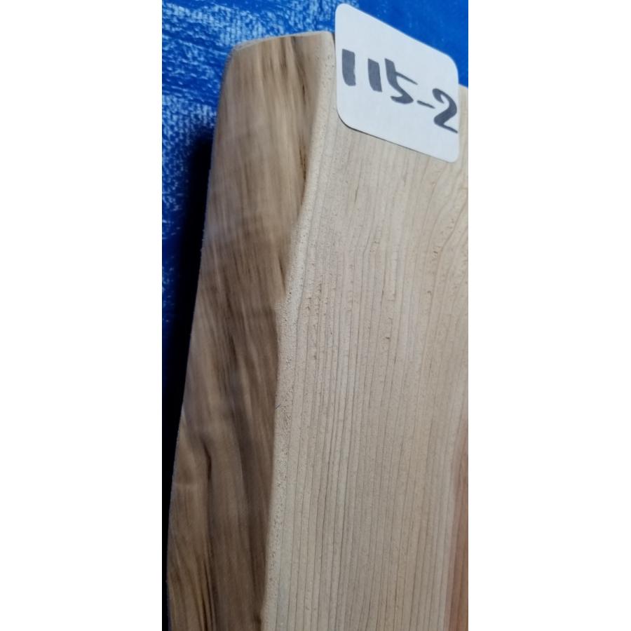 天然杉 無垢材 3枚 厚2.3〜4.8cm×巾15.0〜76.5cm×長78.7〜92.3cm 