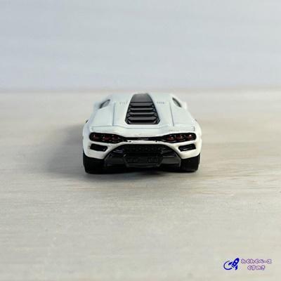 トミカランボルギーニ Amazon | トミカ No.74 ランボルギーニ カウンタック LPI 800-4