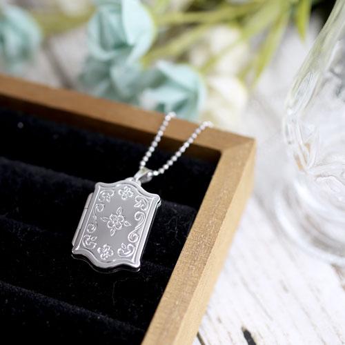 ドイツ MERZ社 シルバー ロケットペンダント ドリームブック ブック型