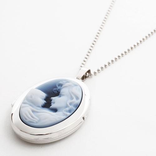 ロケットペンダント シルバー ストーンカメオ付 母子大 ドイツMERZ社