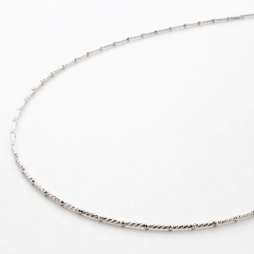 18金製 形状記憶 チタン入K18金 ショートロング・ミラクルカットミラーボールネックレス（ホワイトカラー）の画像