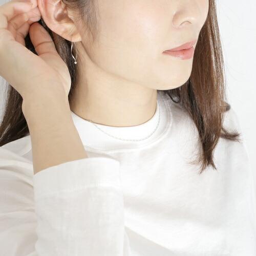 アメリカン ピアス プラチナ Pt900 揺れてキラキラ輝く チェーン