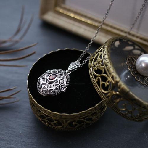 プランダ社 シルバー925 SILVER925 ガーネット誕生石 ロケット