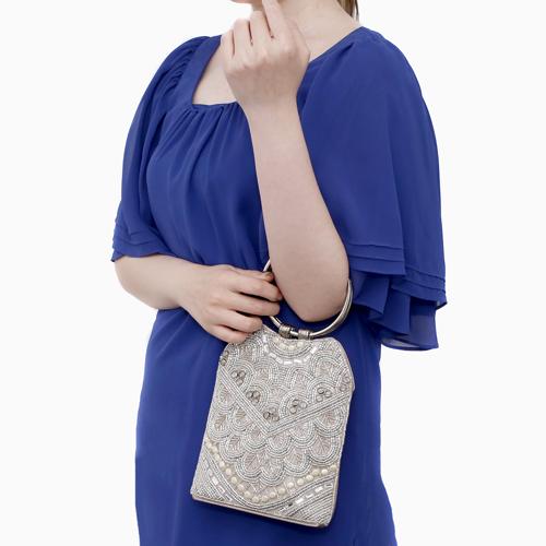 ウロコビーズ フラワービーズ バッグ ハンドバッグ ショルダーバッグ ２WAY パーティーバッグ 結婚式 二次会 披露宴 同窓会 謝恩会 お呼ばれ レディース お洒落 可愛い リングハンドル オフホワイト オーク シルバー カバン ウロコビーズ フラワービーズ バッグ ハンドバッグ ショルダーバッグ