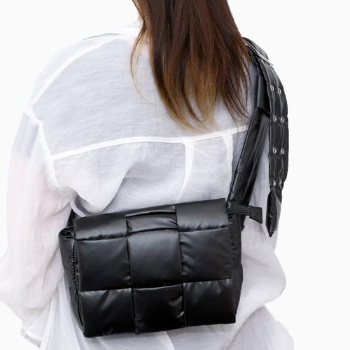 ボディバッグ ショルダーバッグ ワンショルダー バッグ 鞄 BAG 軽量