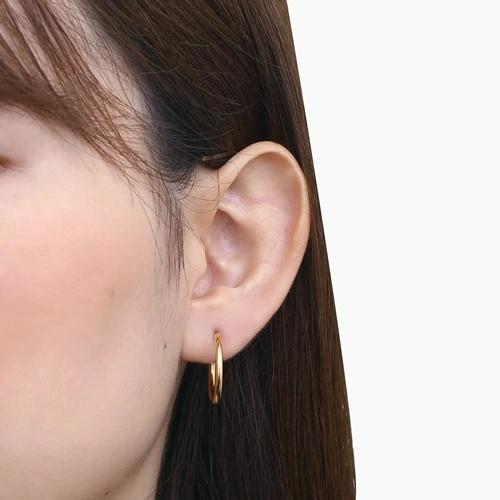 K18 】ゆらゆら フープ ゴールド ピアス 金 0.5g 