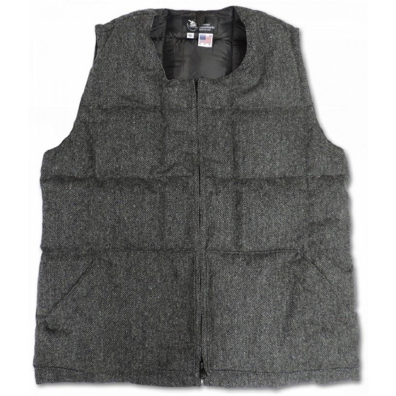 クレセント ダウン ワークス CRESCENT DOWN WORKS / インナー ダウンベスト Square Quilt Inner Vest  ウールヘリンボーン (CHARCOAL)  アメリカ製 | Crescent Down Works