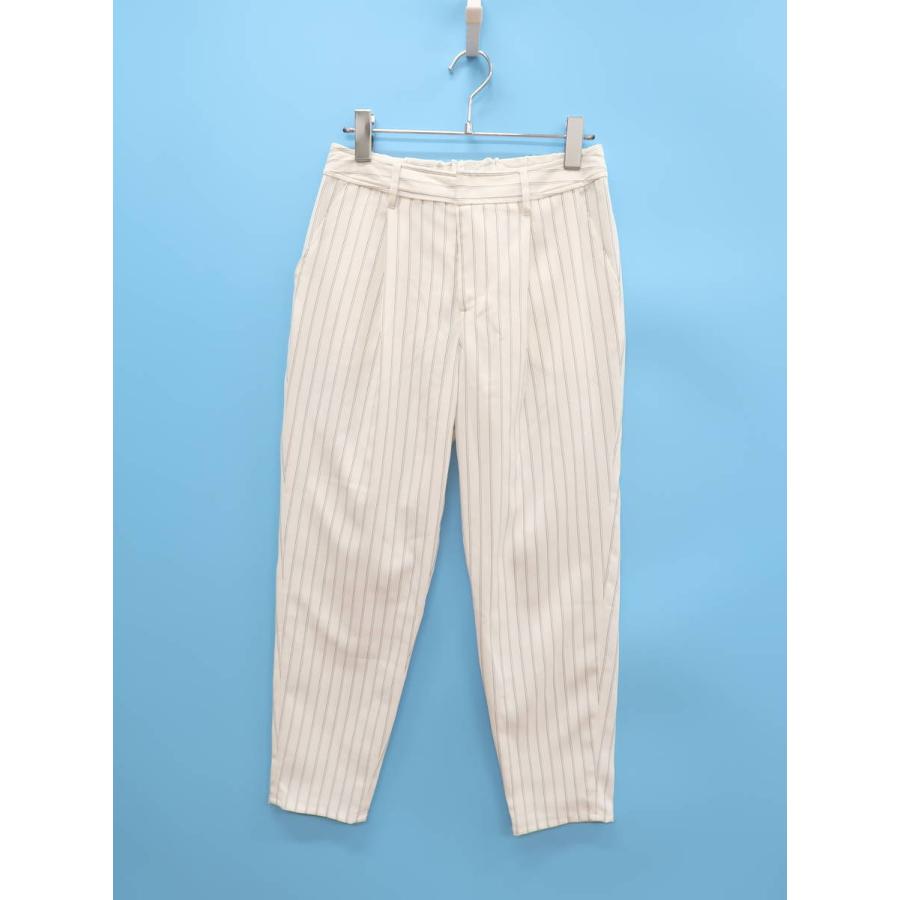 Elle エル ストライプタックテーパードパンツ 白 黒 レディース Aランク 38 委託倉庫から出荷 2 ブランド品の買取販売 Wanboo 通販 Yahoo ショッピング