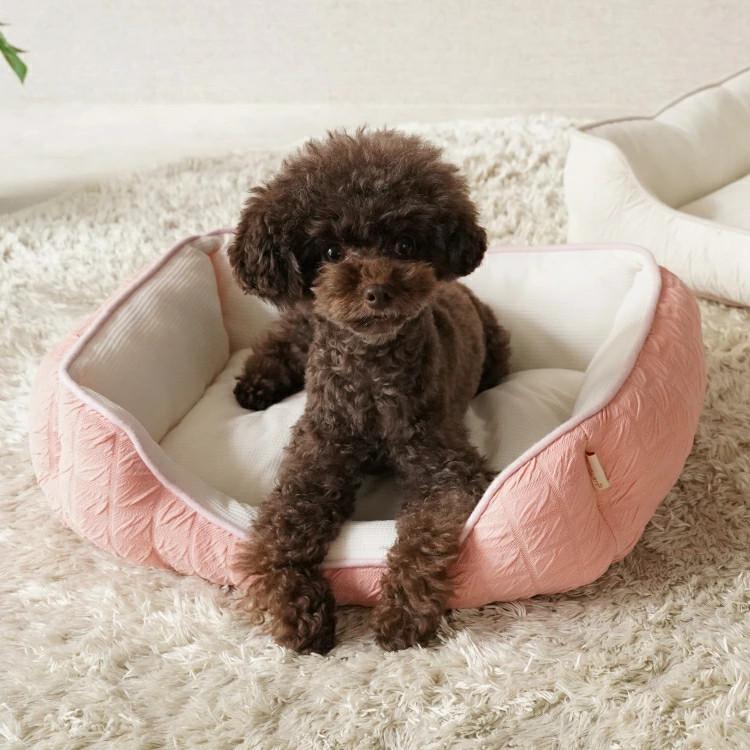 [JUI3N] ペットベッド スクエア型 洗える かわいい レッド 猫 S 小型犬 中型犬 大型犬 オールシーズン 冬用 通年 ふわ Four Legs スクエアベッド (ブルーストライプ) | Four legs