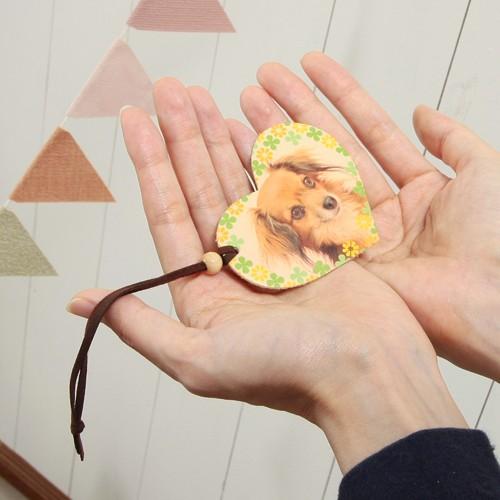 本革をハートにくりぬいたシンプルさが可愛い♪　お気に入り写真で作る本革ハートチャーム | 