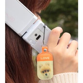 うちのコが一番！いつも身近に感じたい　お気に入り写真から製作する本革携帯クリーナー（携帯ストラップ） |  | 03