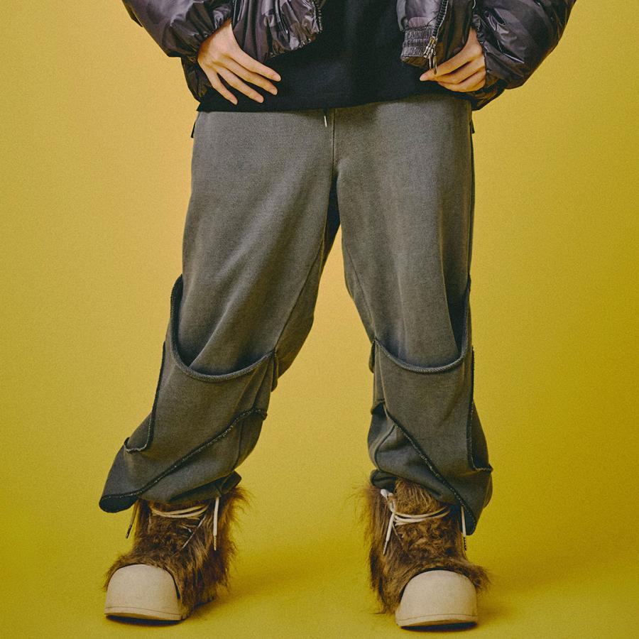 GALFY（ガルフィー） 穴の向こうにわんちゃん スウェット パンツ