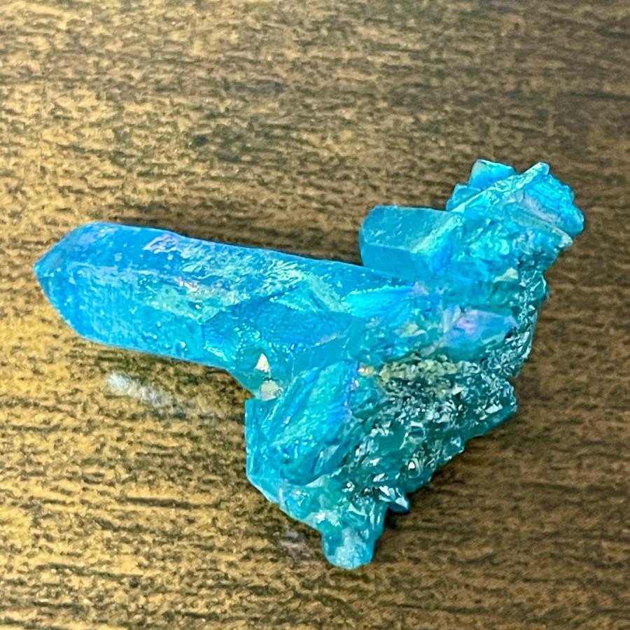 青い水晶のクラスター　天然石　鉱物　パワーストーン　クリスタル　レア　珍しい 青 ブルー 水晶 クラスター クリスタル シトリン 天然鉱石 原石 標本