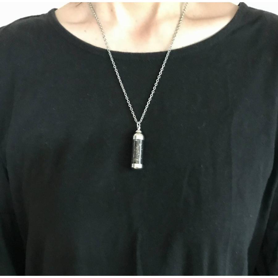 希少 ギベオン隕石 ギベオン 隕石 粉 ペンダント 宇宙村 宇宙シール