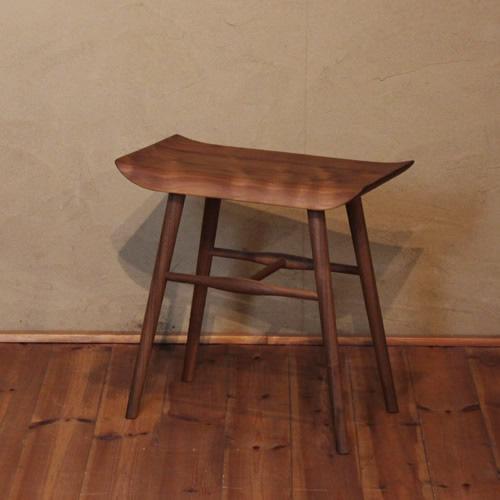 てなグッズや ローテーブル サイドテーブル 腰掛 椅子 チェア スツール ミニテーブル 送料無料 デザイン シンプル 日本製 家具メーカー ウォールナット材 スツール