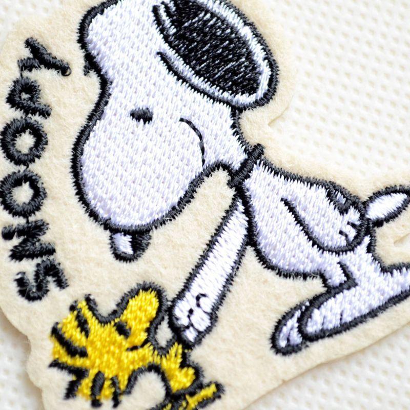 SNOOPY（スヌーピー） ワッペン 刺繍 アイロン ワッペン 握手 名前