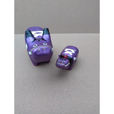 めたりっくべこ(小)　バイオレッド　日本のお土産会津張子赤べこ　約　8.0×4.0×3.5（cm） |  | 03
