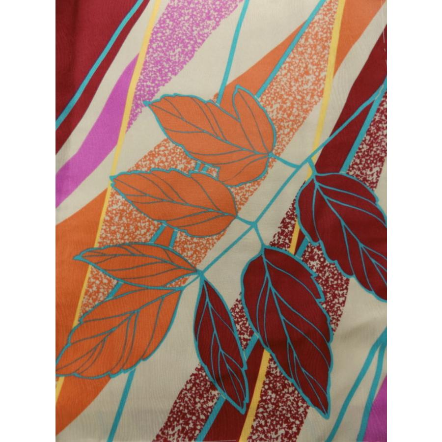 長羽織 はおり コート 洗える 和装 着物 ｈ ｌ 淡緑色地赤橙紫蔦ライン フリー 女性用 Phori 9 最新和服 和雑貨 和さくら庵 通販 Yahoo ショッピング