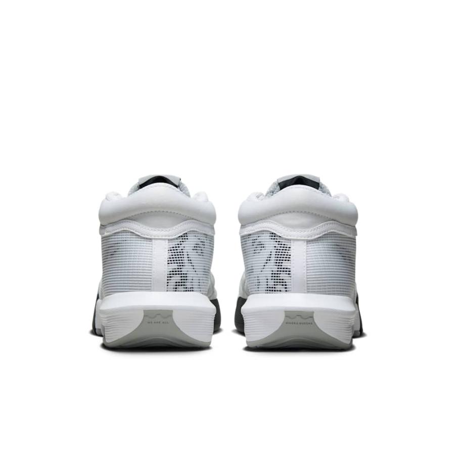 NIKE スニーカーFB2237-100 NIKE（ナイキ） レブロン ウィットネス VIII EP ホワイト/ブラック