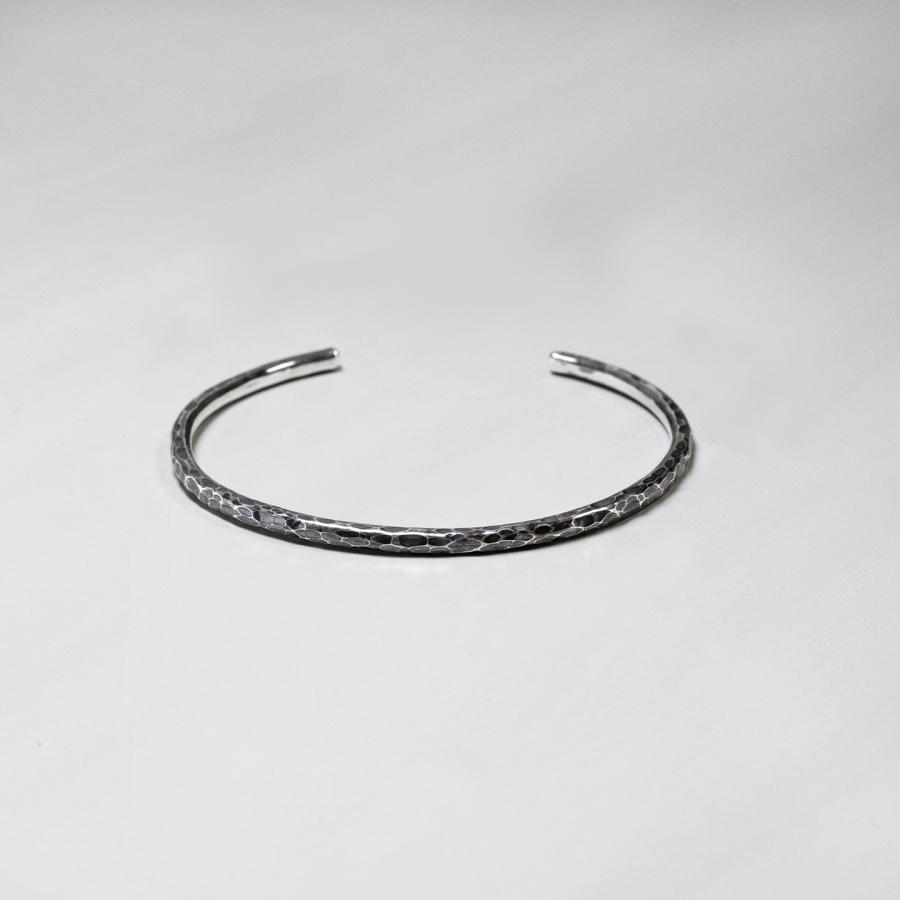 カレンシルバー Silver バングル 槌目 鏡面加工 歪み オープンデザイン