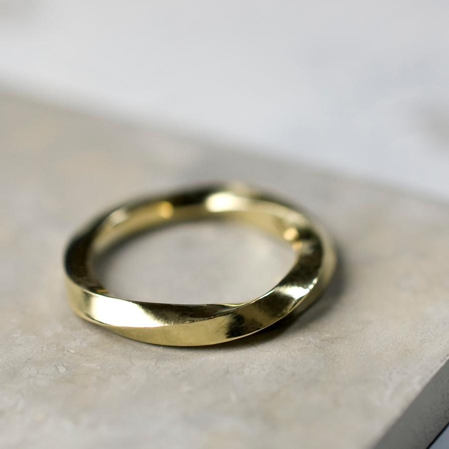 真鍮スクエアツイストリング 2.5mm幅 鏡面 3号〜27号｜WKH SQUARE TWIST RING 2.5 bs gloss｜FA-784 |  | 01