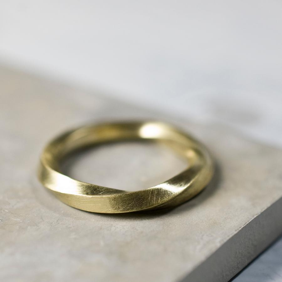 真鍮スクエアツイストリング 2.5mm幅 つや消し 3号〜27号｜WKH SQUARE