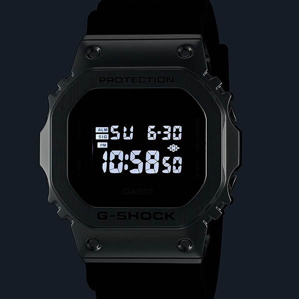 美品】CASIO G-SHOCK /GMー5600Uー1JFメタルカバー G-SHOCK】オリジン メタルケース GM-5600U-1JF LED クォーツの