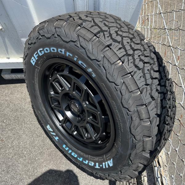 オールテレーン デリカD5 ノーマル車高限界タイヤサイズ 235