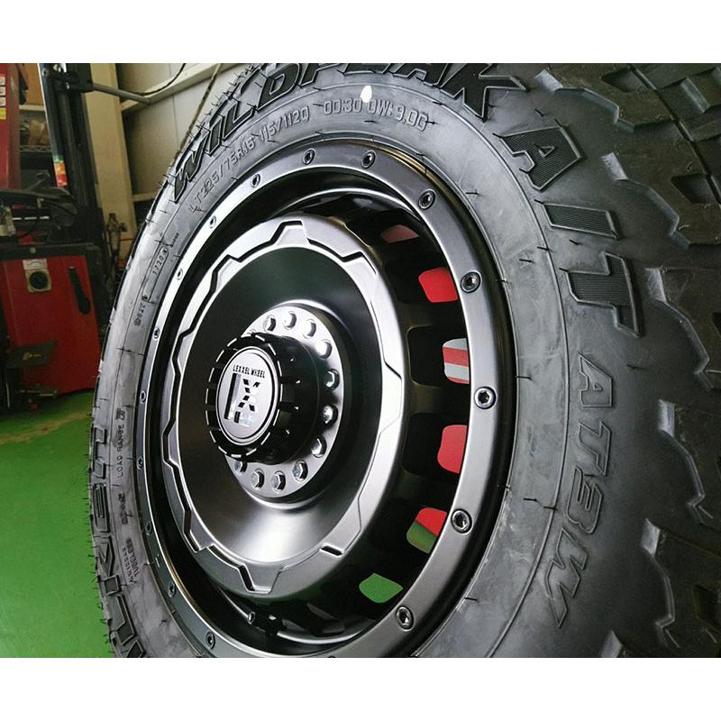 人気 ジムニー シエラ タイヤホイールセット ファルケン ワイルドピーク AT3W 225/75R16 LEXXEL SwaGGer 16インチの画像