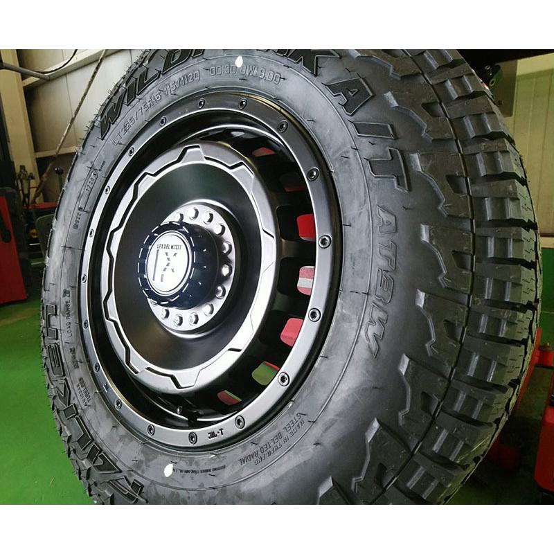 人気 ジムニー シエラ タイヤホイールセット ファルケン ワイルドピーク AT3W 225/75R16 LEXXEL SwaGGer 16インチの画像