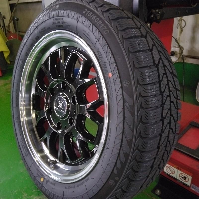 ハイエース 翌日発送 新品 4本セット 車検対応 200系 スタッドレス 