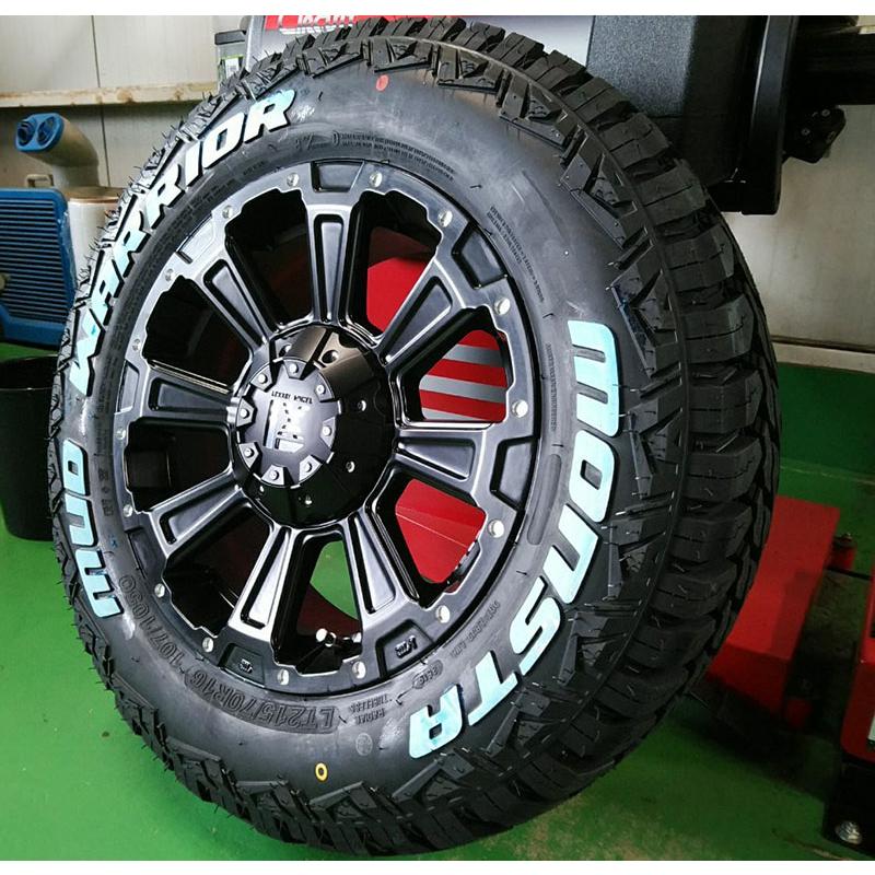 送料込み☆新品デイトナ+モンスター　215/70R16☆デリカD5　RAV4 MONSTA TYRES 新品 4本 デリカ D5 エクストレイル CX5 RAV4 タイヤ