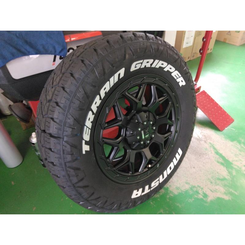 MONSTA TYRES 空気圧センサー付き ランドクルーザー ランクル 300 250