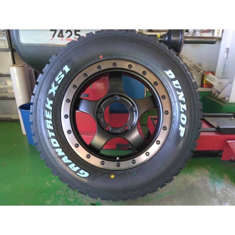 たま　ジムニー☆スタッドレスタイヤセット　ホイール付 ジムニー用スタッドレスタイヤ、ホイール付