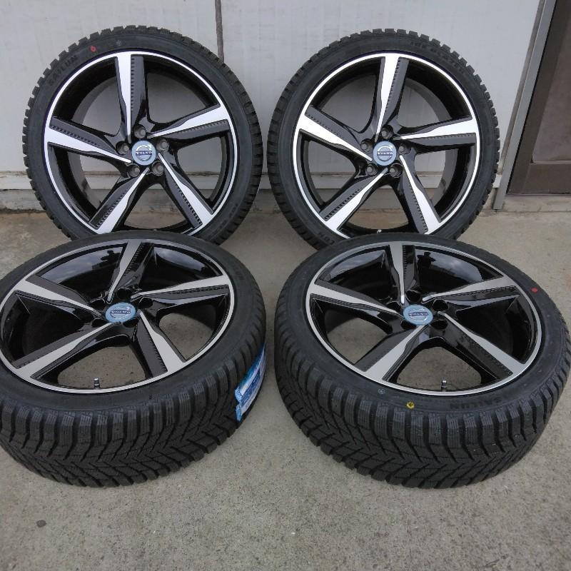 ICE BLAZER ボルボ VOLVO V40 スタッドレス SAILUN WSTX 225/40R18 18