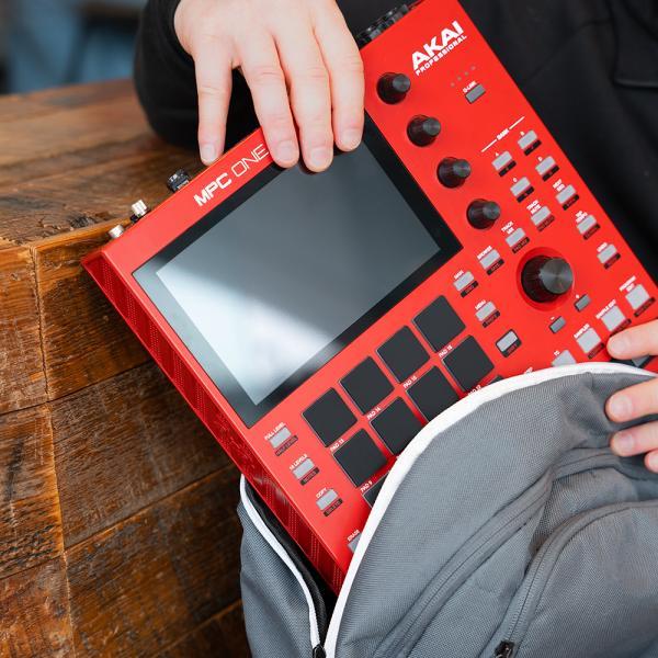 AKAI professional AKAI professional(アカイ プロフェッショナル