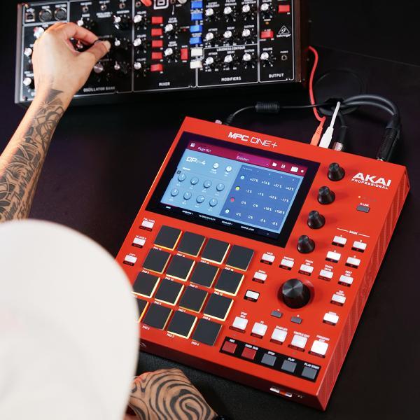 AKAI professional AKAI professional(アカイ プロフェッショナル