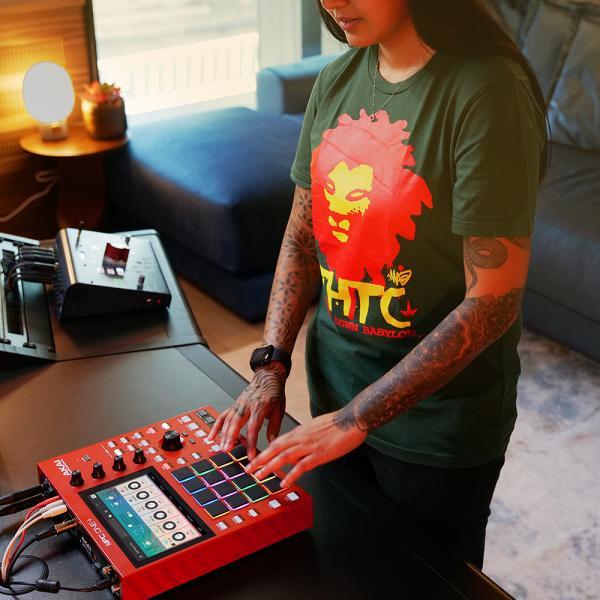 AKAI professional AKAI professional(アカイ プロフェッショナル