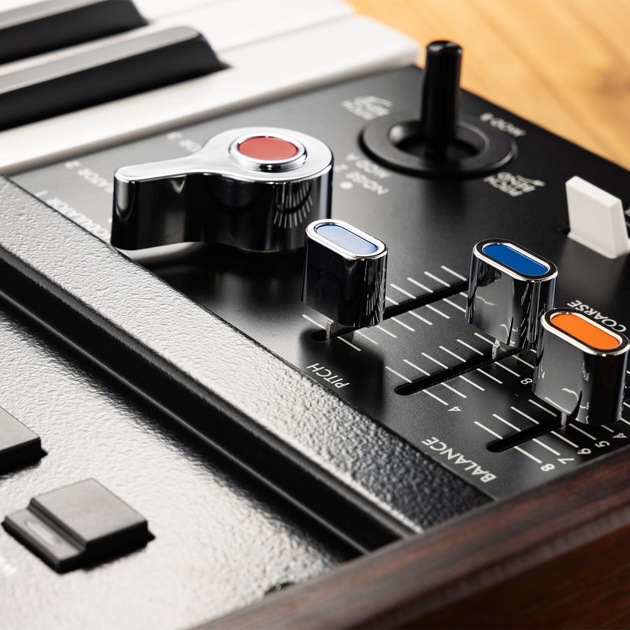 KORG（コルグ） miniKORG 700Sm アナログシンセサイザー : ワタナベ