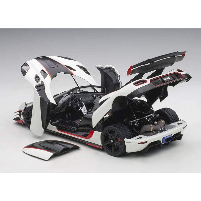 AUTOart 1/18 ケーニグセグ One:1 ホワイト/カーボンブラック/レッド 完成品 AUTOart 1/18 ケーニグセグ One ホワイト/カーボンブラック/レッド 完成品