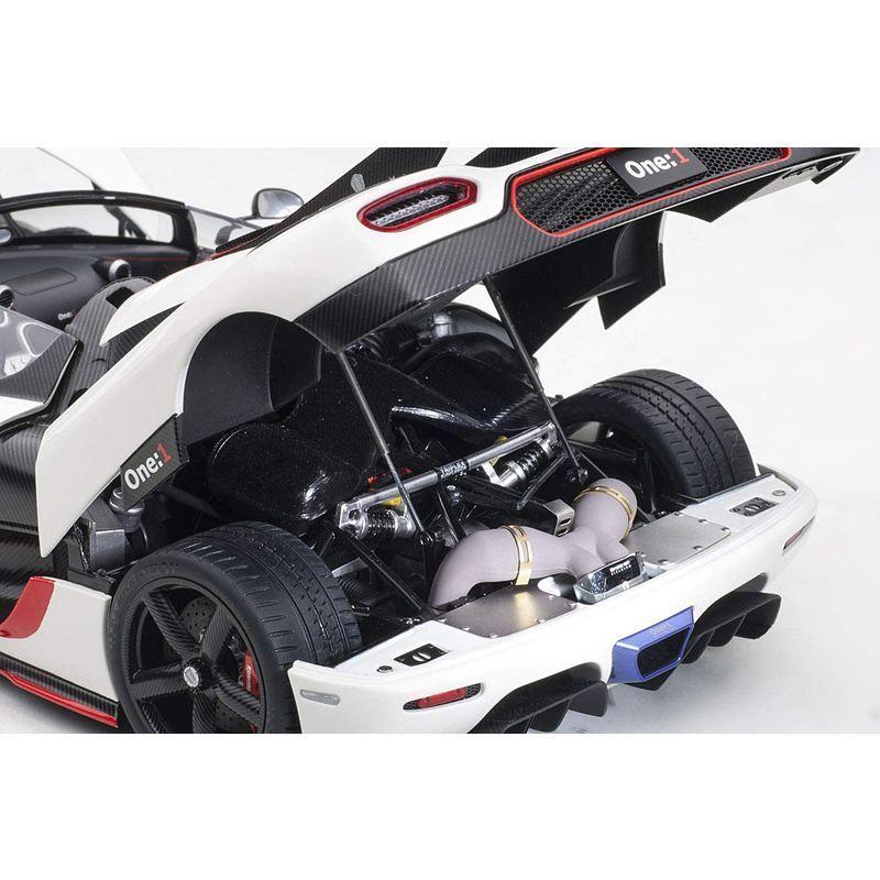 AUTOart 1/18 ケーニグセグ One:1 ホワイト/カーボンブラック/レッド 完成品 AUTOart 1/18 ケーニグセグ One ホワイト/カーボンブラック/レッド 完成品