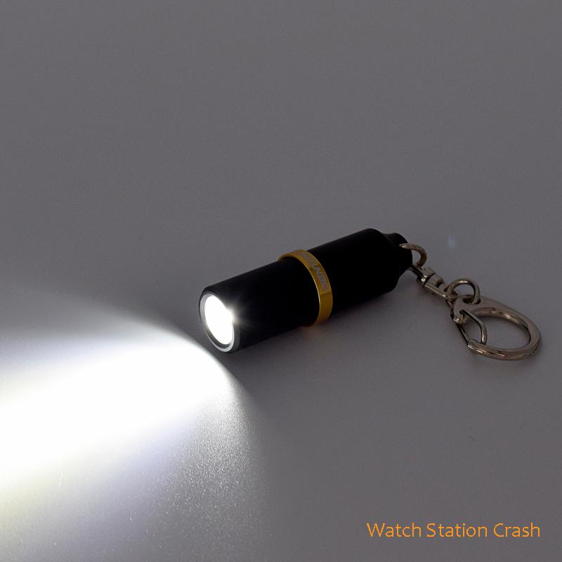 LED スモール キーライト USB充電式 Y1R わずか18g 明るさ最大 220ルーメン 頼りになるミニLEDライト キーホルダー