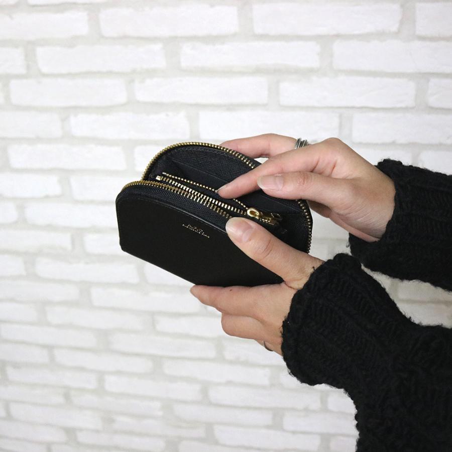 A.P.C. アーペーセー 財布 レディース ハーフムーン コイン A.P.C. アーペーセー 財布 レディース ハーフムーン コイン