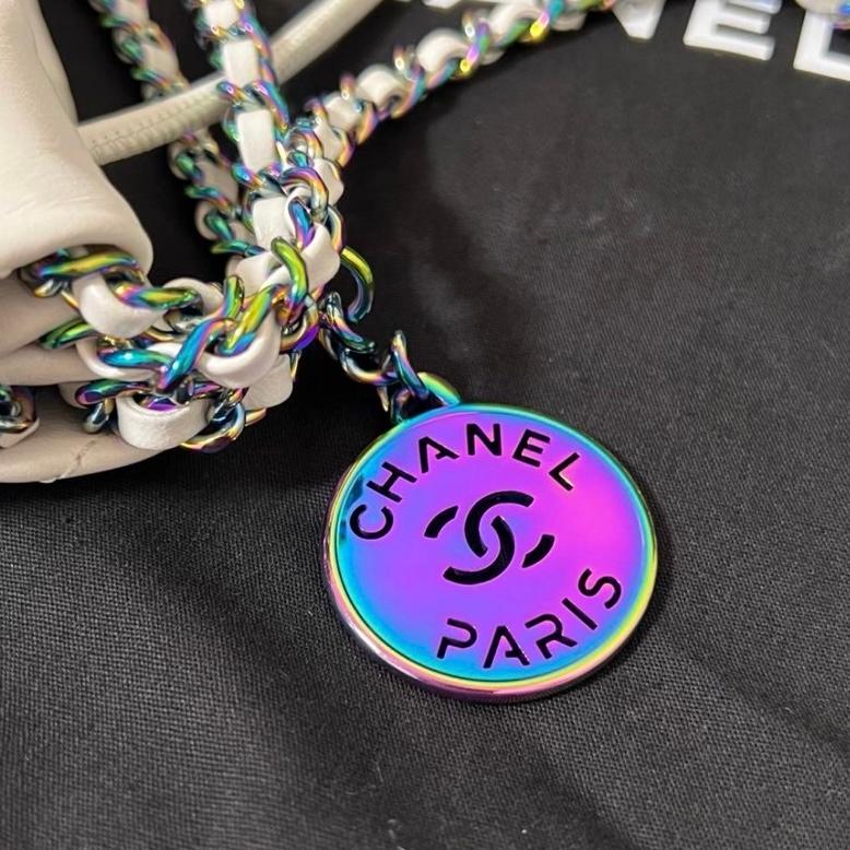 CHANEL 【美品】 22 ミニ ハンドバッグ レザー シャネル 白