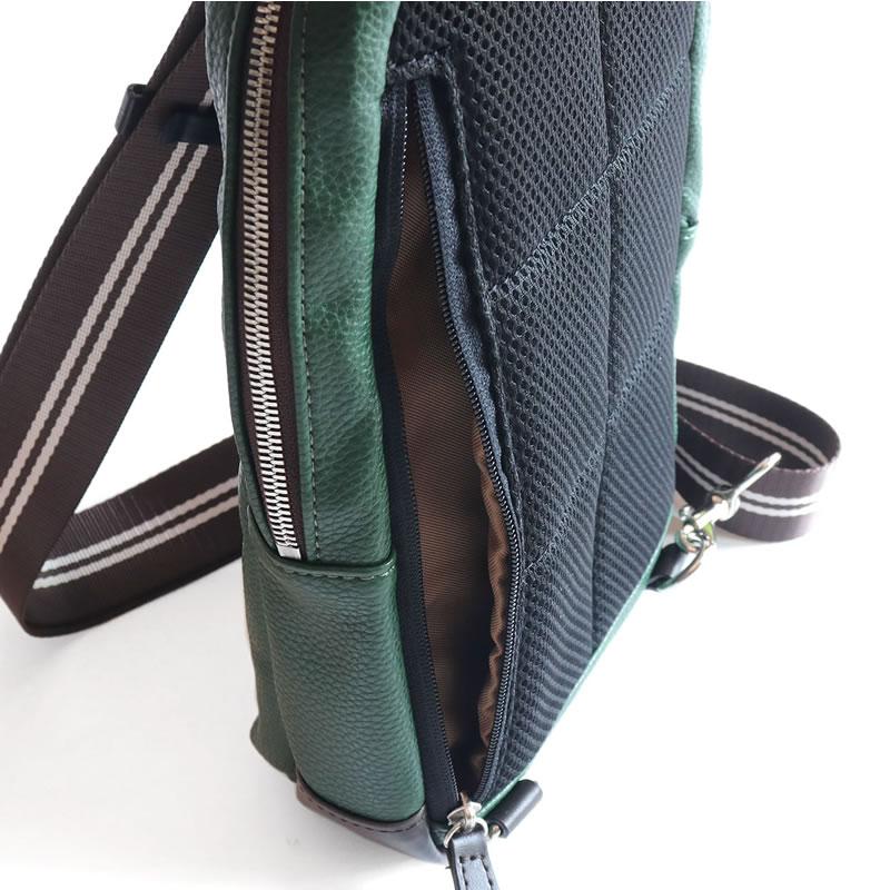 超美品　CASTELBAJAC　ショルダーバッグ　クロスボディ　ネオプレーン CASTELBAJAC 25％OFFクーポン配布中 カステルバジャック Yacht