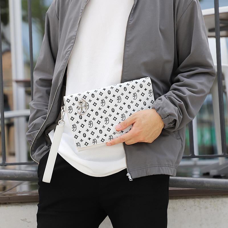 【商品レビュー記入で+5%】カステルバジャック ガロ クラッチバッグ 持ち手付き 042212 CASTELBAJAC Gallo セカンドバッグ バッグ 鞄 かばん レザー 牛革 カウレザー スリム コンパクト 収納 メンズ 男性 夫 父 父の日 紳士用 普段使い デイリー 贈り物 ギフト ブランド CASTELBAJAC（カステルバジャック） Gallo ガロ クラッチバッグ