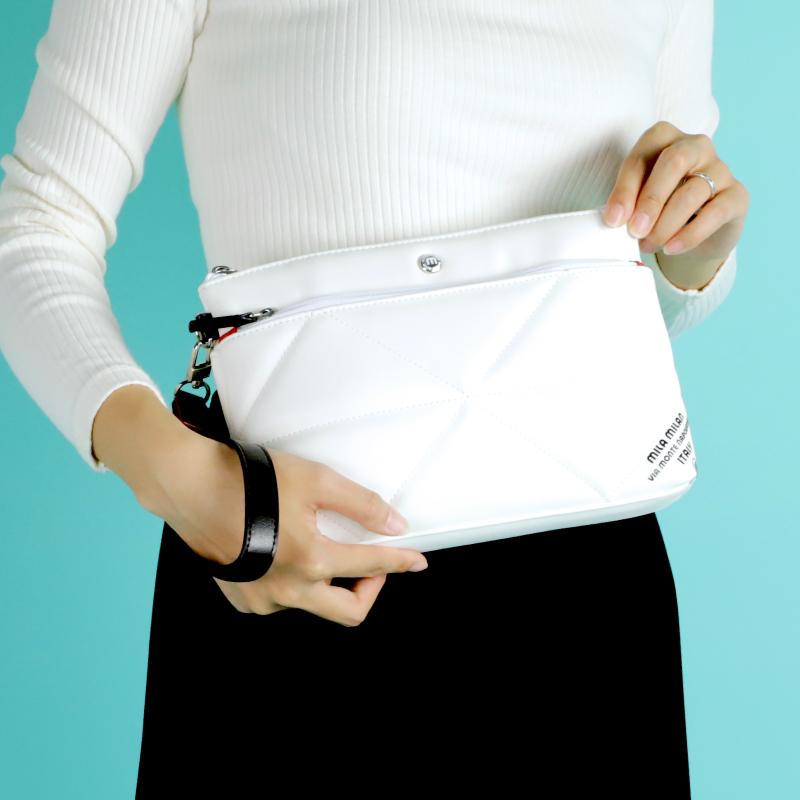 mila milan（ミラ・ミラン） テトラ 薄型ショルダーバッグ ミニ